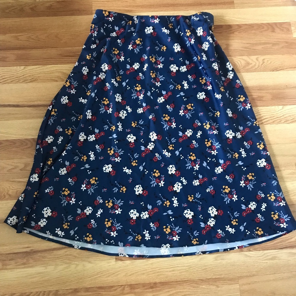 Silky print skirt by Eloquii
